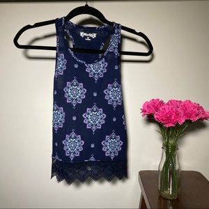 🪴3/$15 Dark blue flower and lace flowy tank top